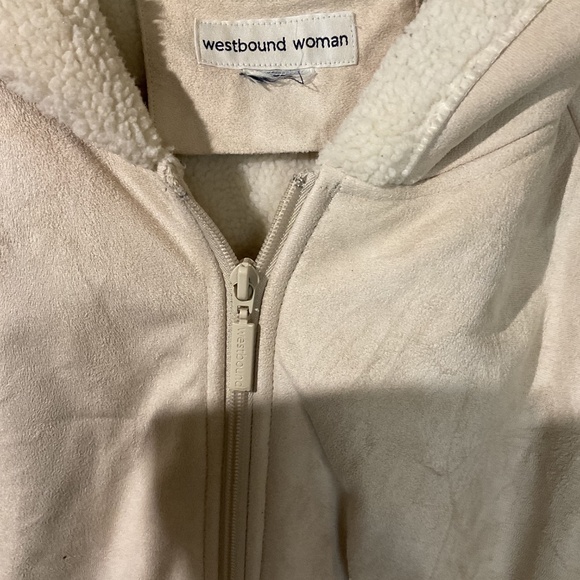 🌸Westbound Woman Faux Suede Hooded Jacket with Sherpa Lining🌸 - Picture 2 of 7